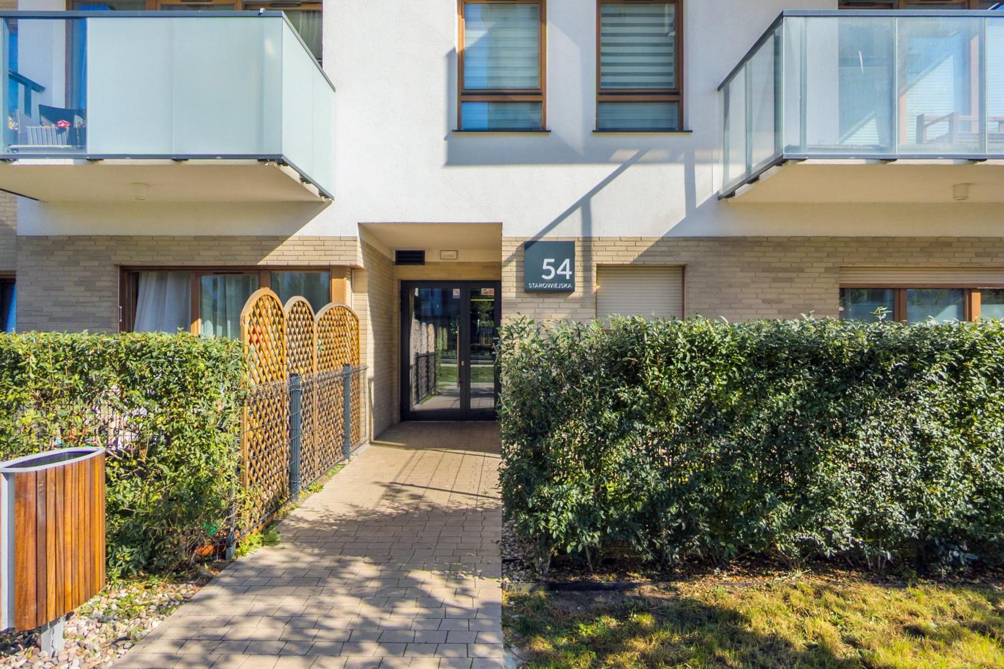 Starowiejska With Balcony Next To Arena Stadium By Renters Huoneisto